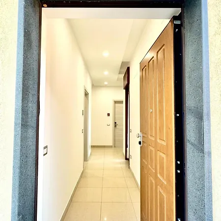 Miro's Apartment *